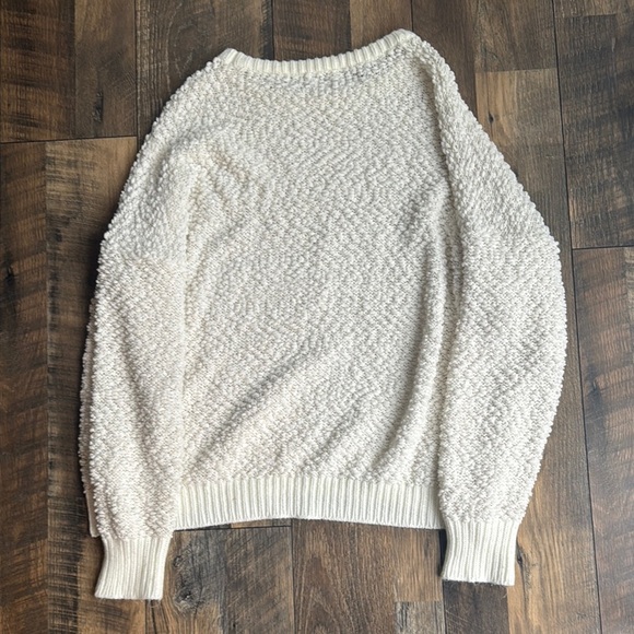 Cozy Cream Textured Women's Sweater Oversized For Large - Picture 7 of 7